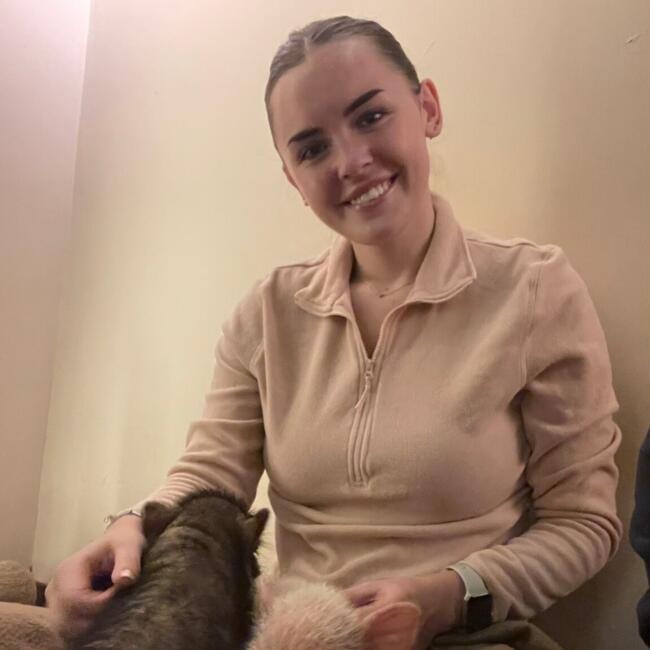 Babysitter in Pyle: Ashley