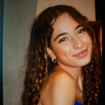 בייביסיטר ב- פתח תקווה: Noa