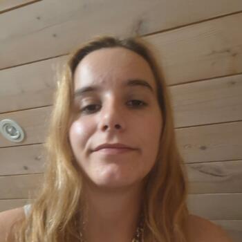 Babysitter in Saint-Nazaire: Marie
