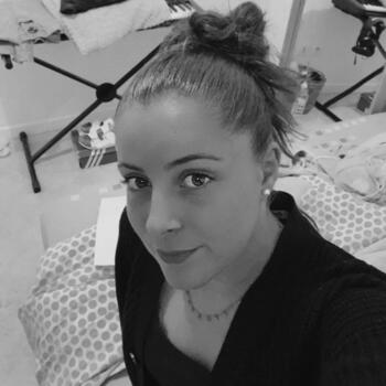 Babysitter Saint-Aubin-d'Arquenay: Sandra