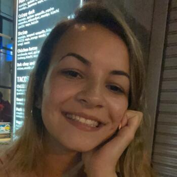 Babysitter in Moskháton: Νικολέττα