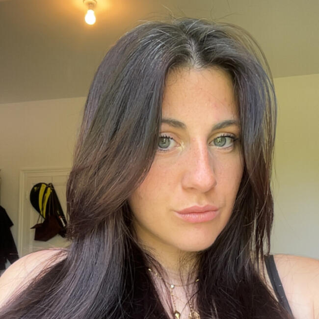 Babysitter in La Ferté-Saint-Aubin: Marine