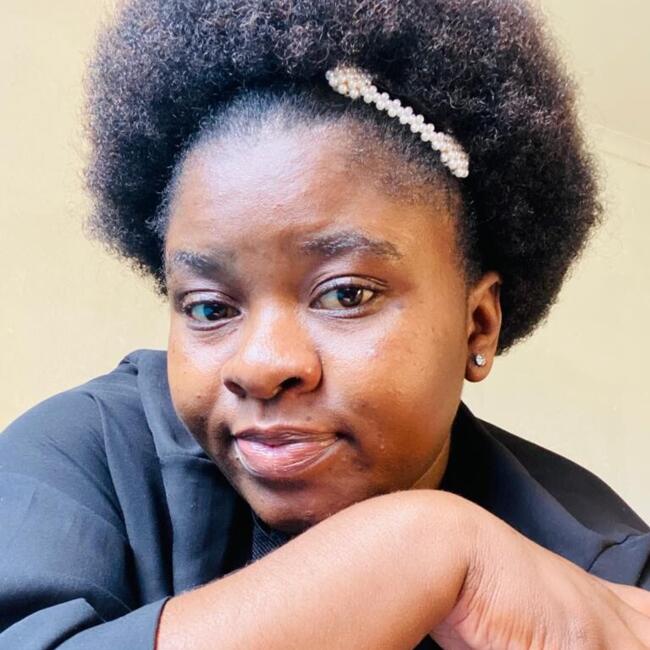 Babysitter in Mid-Ennerdale: Akhona