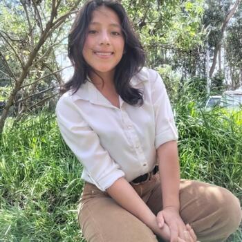 Babysitter in Cuenca: Jeniffer