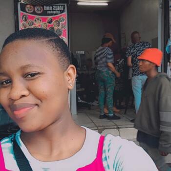 Babysitter in Germiston: Nqobizitha
