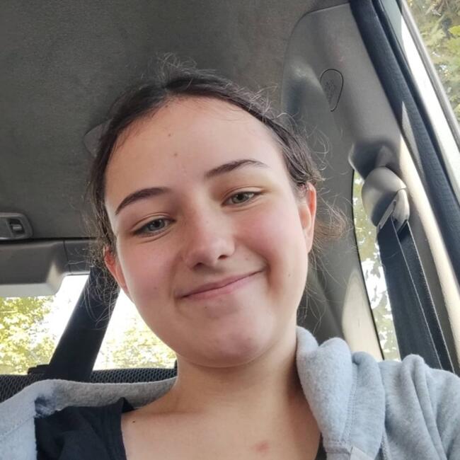 Babysitter in Brive-la-Gaillarde: Noémie