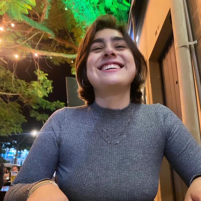 Babysitter in Azurém: CÉLIA JOANA