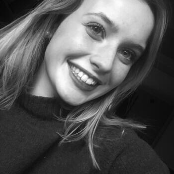 Babysitter in London: Laura