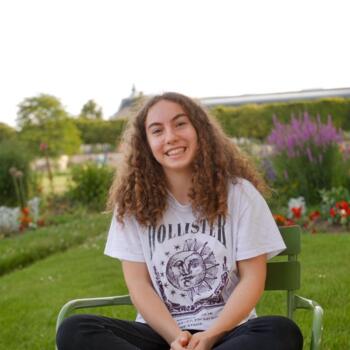 Babysitter in Versailles: Élise