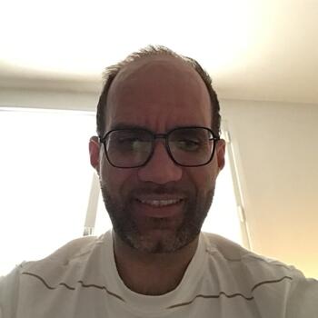 Δουλειά για babysitter στην περιοχή Λυών: δουλειά φύλαξης παιδιών Perrone