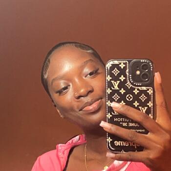 Babysitter in San Fernando: Mekeala