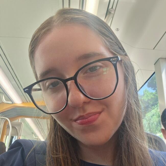 Babá em São Vicente: Yasmin