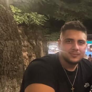 Δουλειά για babysitter στην περιοχή Ζωγράφος: δουλειά φύλαξης παιδιών Valentin