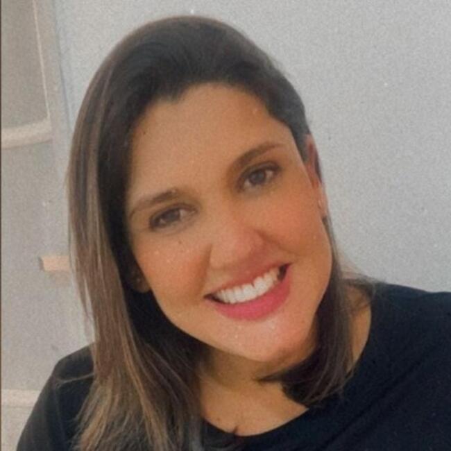 Trabalho de babysitting em Vila Nova de Famalicão: Louriene