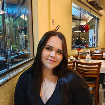 Babysitter in Embu das Artes: Michelle