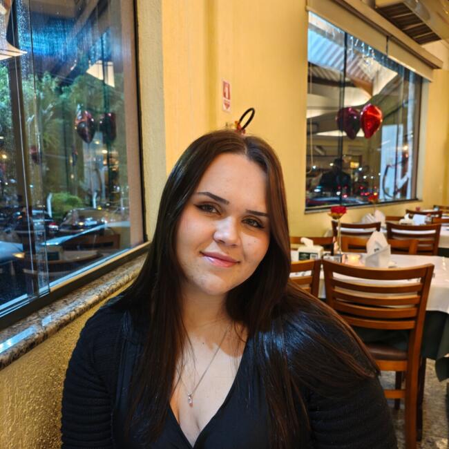 Babysitter in Embu das Artes: Michelle