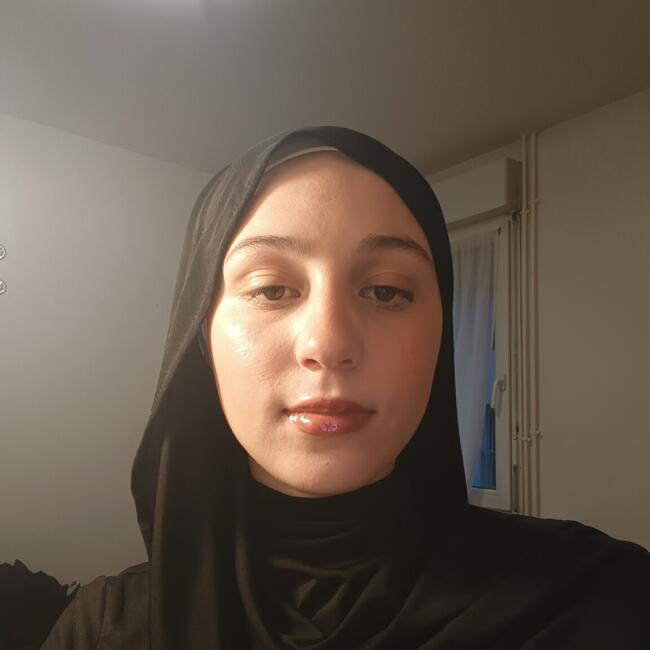 Babysitter in Angers: Lamiae