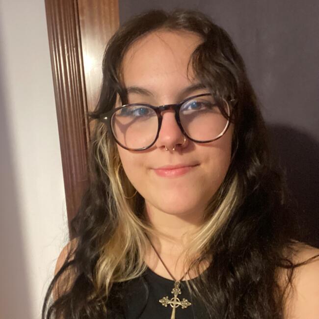 Babysitter in Torrelavega: Lucía