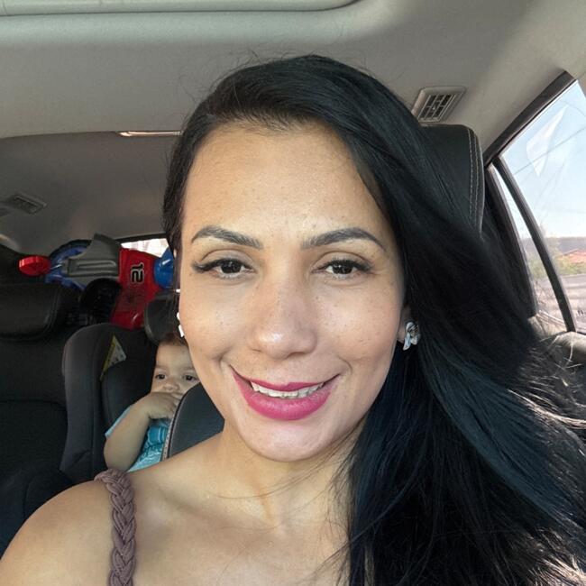 Emprego de babá em Cuiabá: Ana Claudia