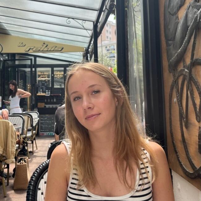 Babysitter in Fontenay-sous-Bois: Ambre