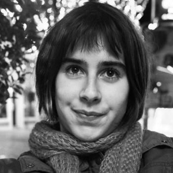 Babysitter in Almada: Carolina