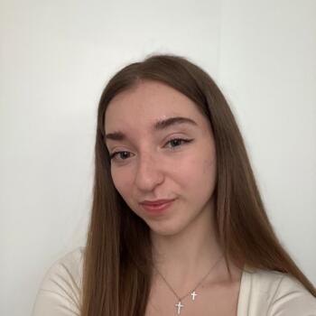Babysitter in Neuilly-sur-Seine: Angelina