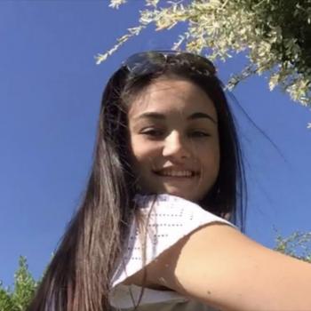 Babysitter in Tintigny: Julie