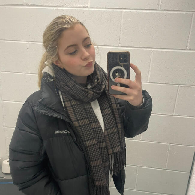 Babysitter in Westport: Daisy