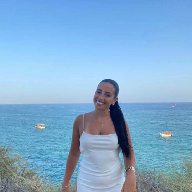 Babysitter in Rio Tinto: Mariana