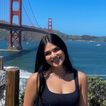 Babysitter in Brea: Arianna