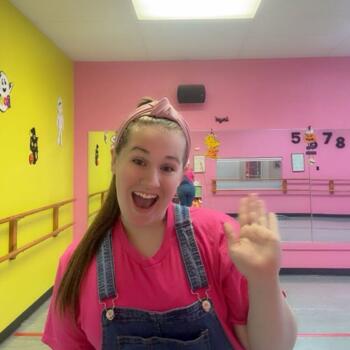 Nanny in Lambertville (Michigan): Lily