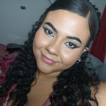 Babysitter Guarulhos: Luana