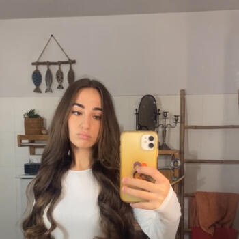 Babysitter in Istres: Lena