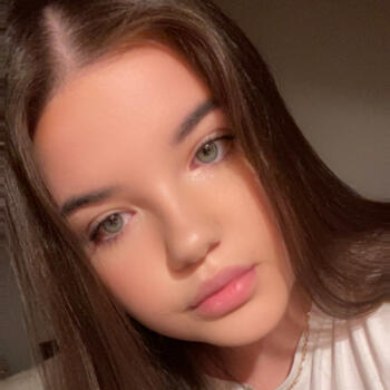 Babysitter in Bisel: Lilou