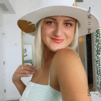 Babysitter in Lake Worth: Katie