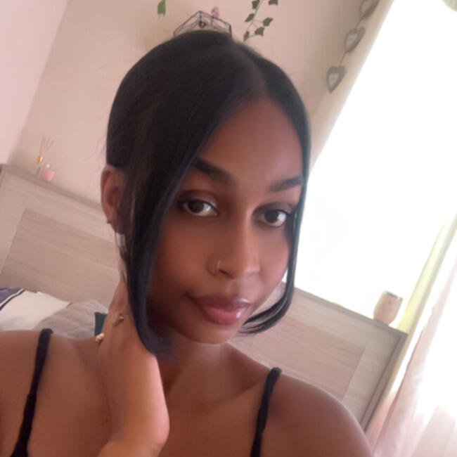 Babysitter in Saint Martin: Leelowtee