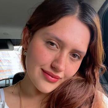 Babysitter Cuenca: Fiorella