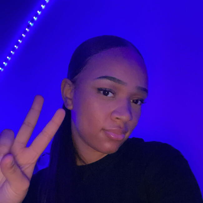 Babysitter in Montereau-Fault-Yonne: Maro