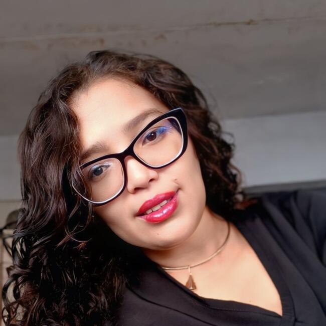 Niñera en Valencia: Zhariatny Carmona