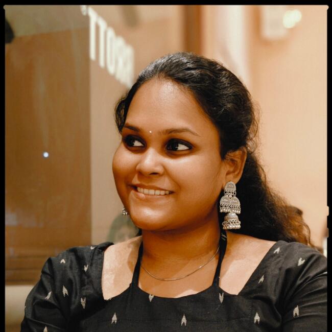 बंगलौर में बेबीसिटर: Keerthi