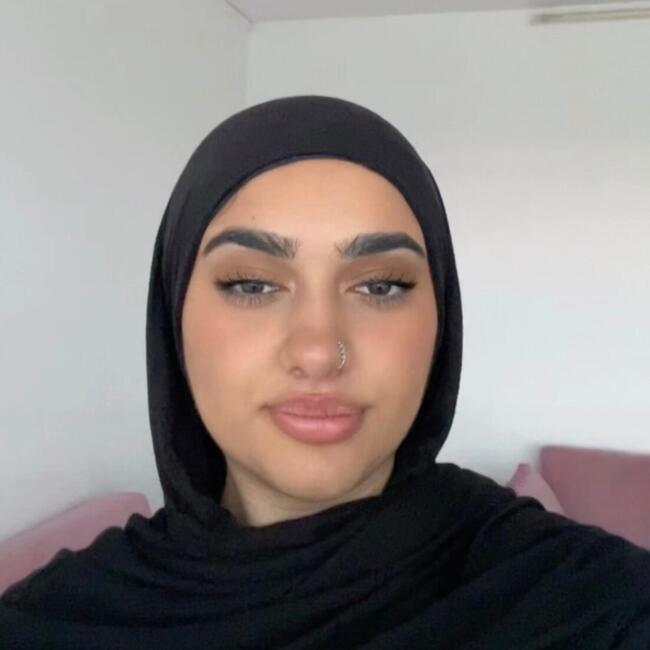 Babysitter in Saint-Martin-d'Hères: Rojin