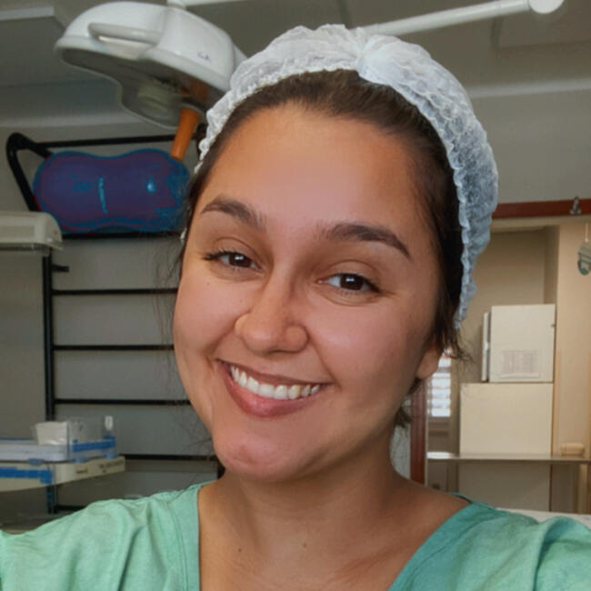 Babysitter in Campinas: THAÍS