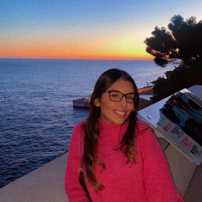 Babysitter in Nice: Meriem