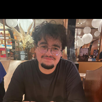 Babysitter in Paris: Eduardo