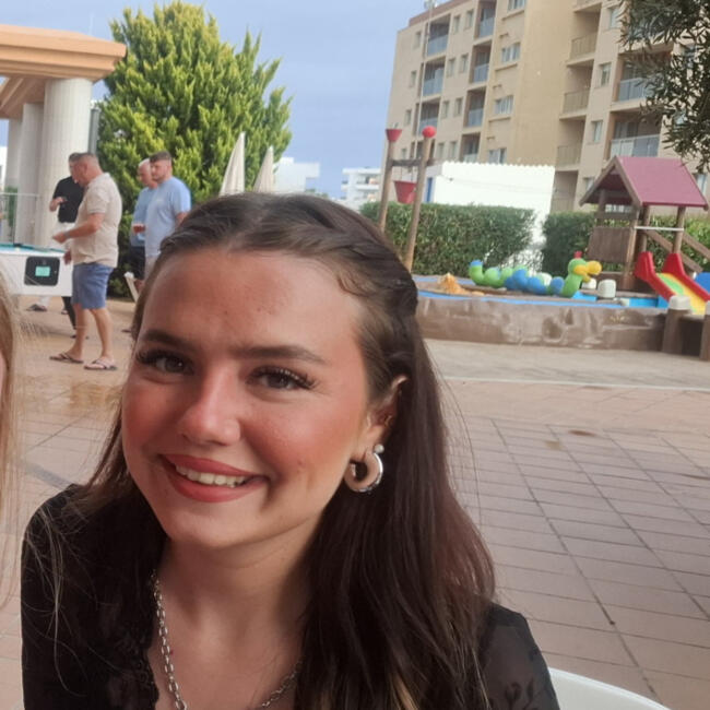 Babysitter in Cardiff: Olivia