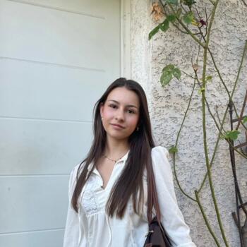 Babysitter in Gallargues-le-Montueux: Orane