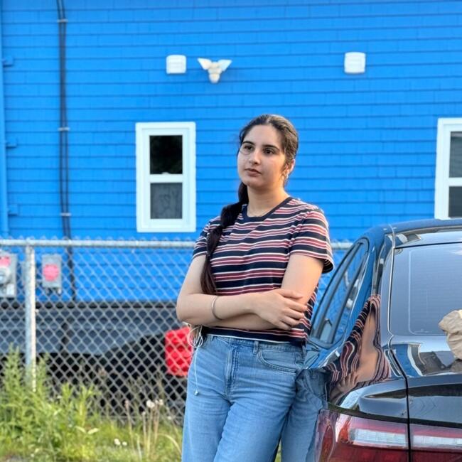 Nounou à Dartmouth: Jaspreet