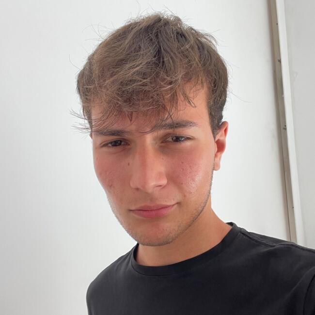 Babysitter in Genoa: Davide