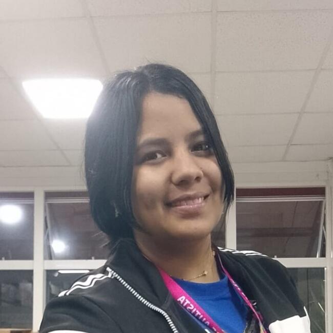 Emprego de babá em Curitiba: Oriana