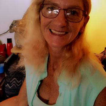 Babysitter Coffs Harbour: Debra